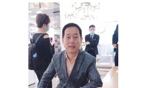 松伟：品质服务双轮驱动，领跑三四级灯饰市场